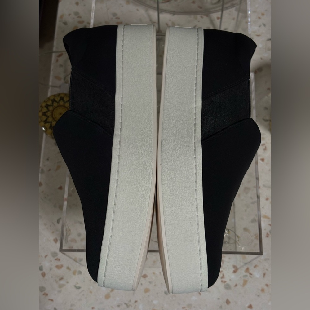 NEW Vince Womens Warren Slip-ons Sneaker Slip On Platform Sneaker, Size 8.5M - Picture 9 of 17